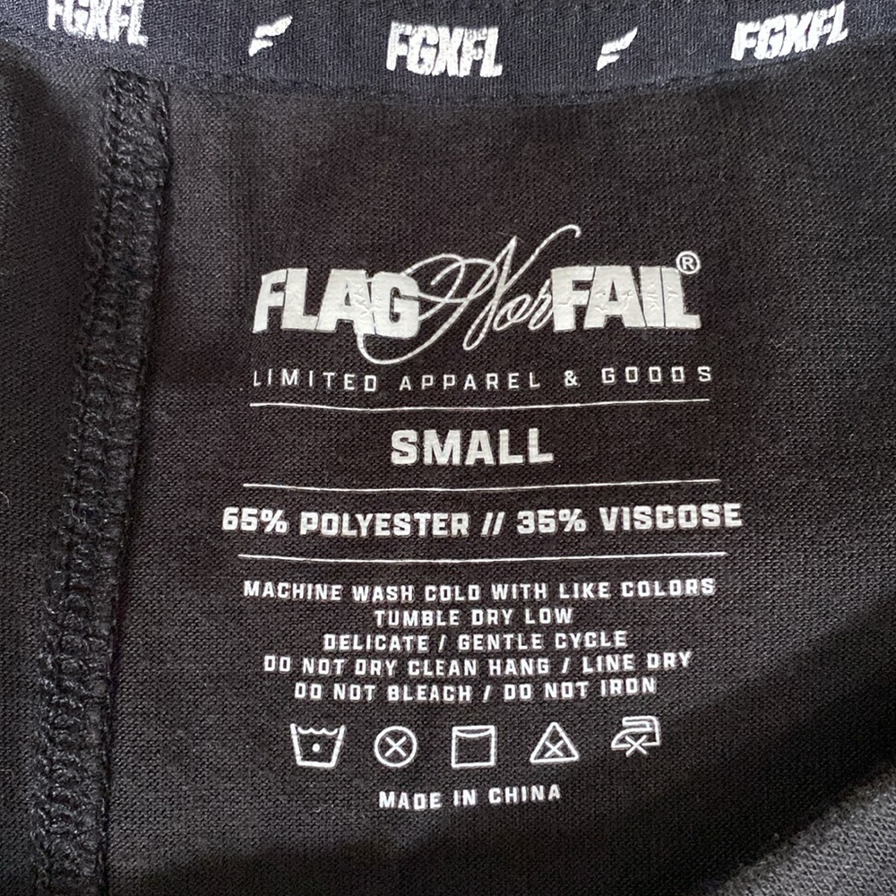 Flag Nor Fail Black Women's Oversized Top Size Small - Picture 2 of 8